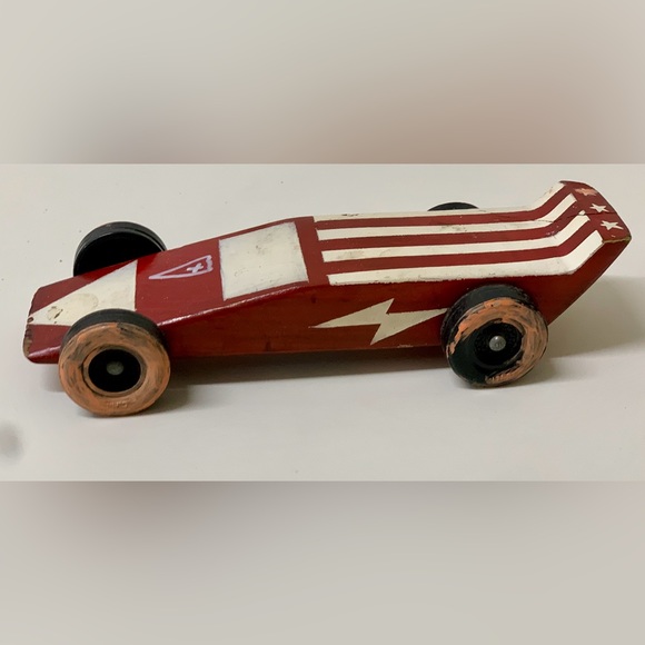 1980 Vintage Hand Crafted Homemade Pinewood Derby Race Car - Picture 4 of 15